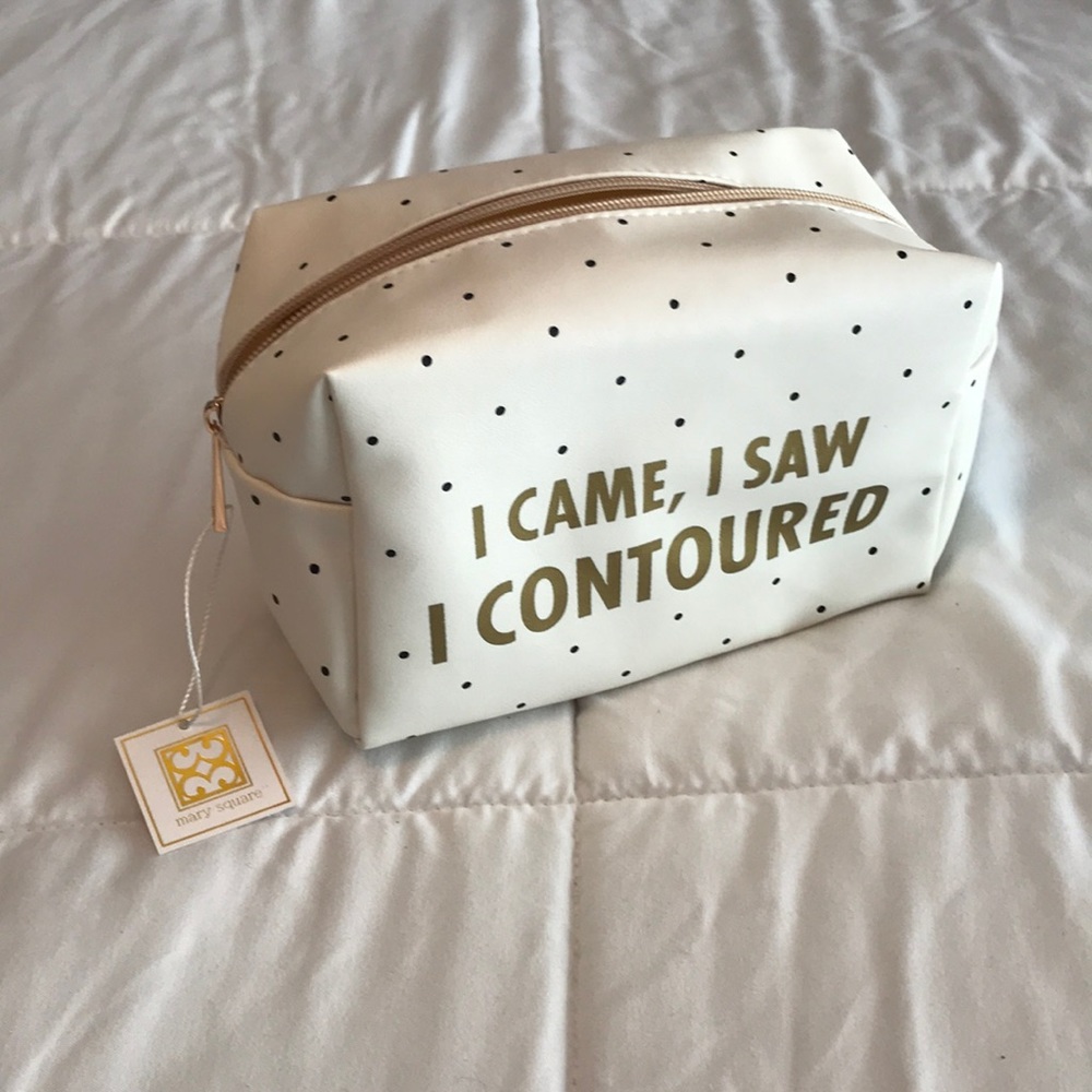 5 for $20 ✨ NWT Mary Square Cosmetic Loaf